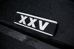 land_rover_discovery_xxv_badge.jpg