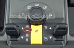 land-rover-discovery-III-terrain-response-switch~0.jpg